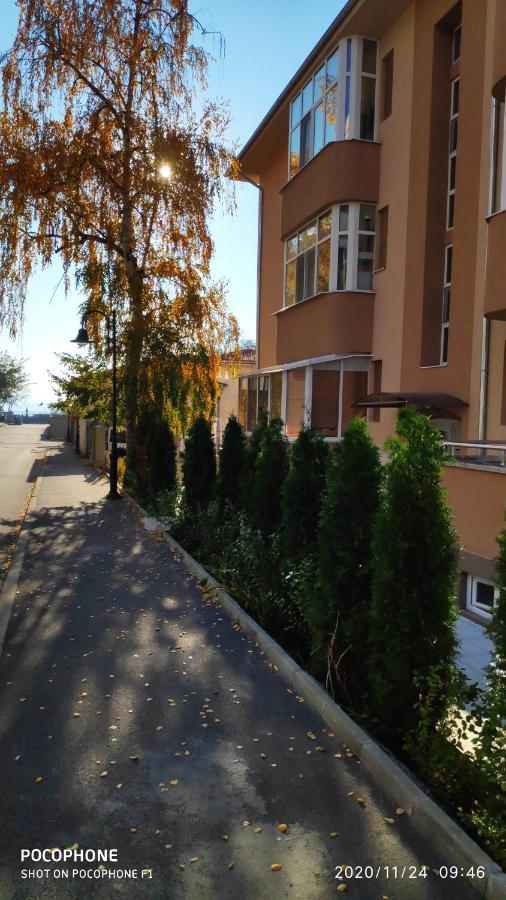 Unique Location Apartment With Parking Burgas City Exterior foto