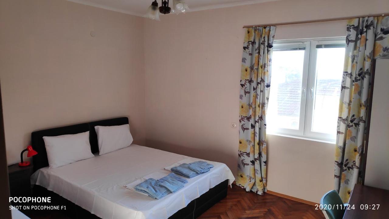 Unique Location Apartment With Parking Burgas City Exterior foto