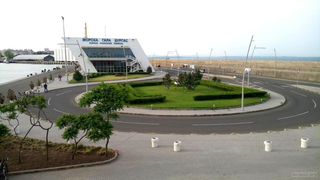 Unique Location Apartment With Parking Burgas City Exterior foto