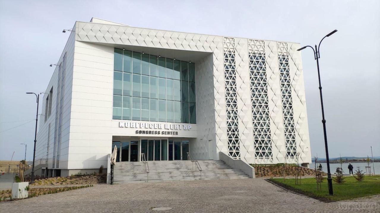 Unique Location Apartment With Parking Burgas City Exterior foto