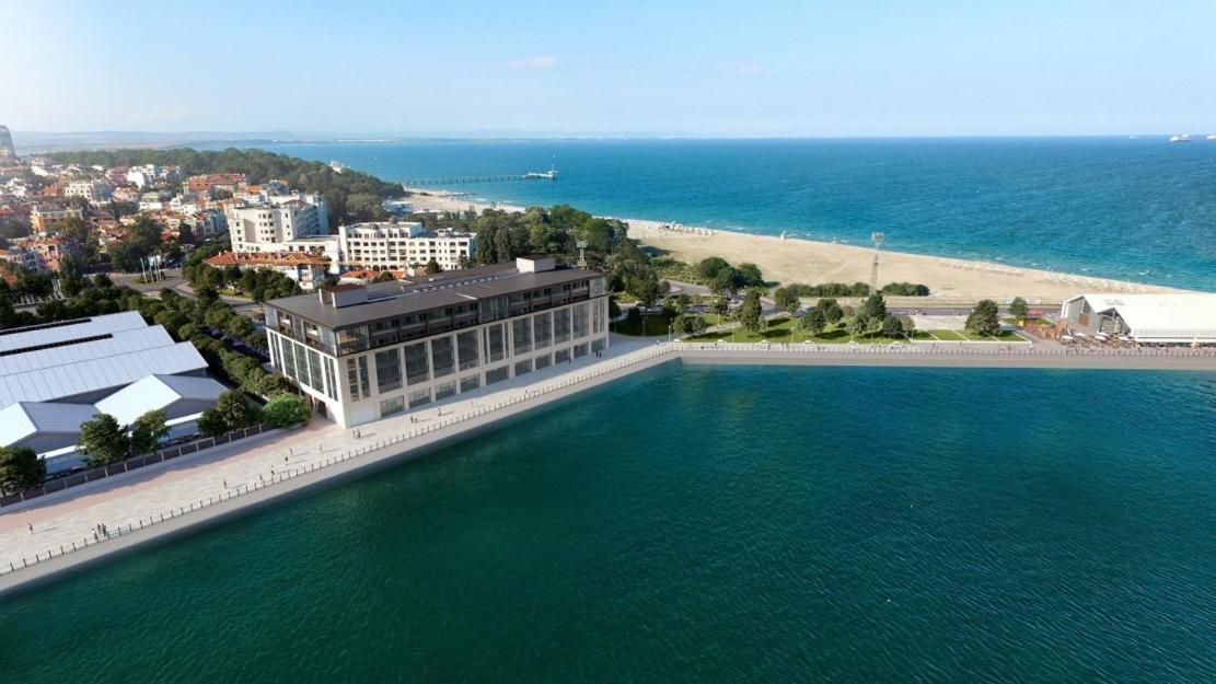 Unique Location Apartment With Parking Burgas City Exterior foto